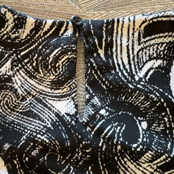 Anatomie Halter Neck Black and White Tank - Picture 5 of 5